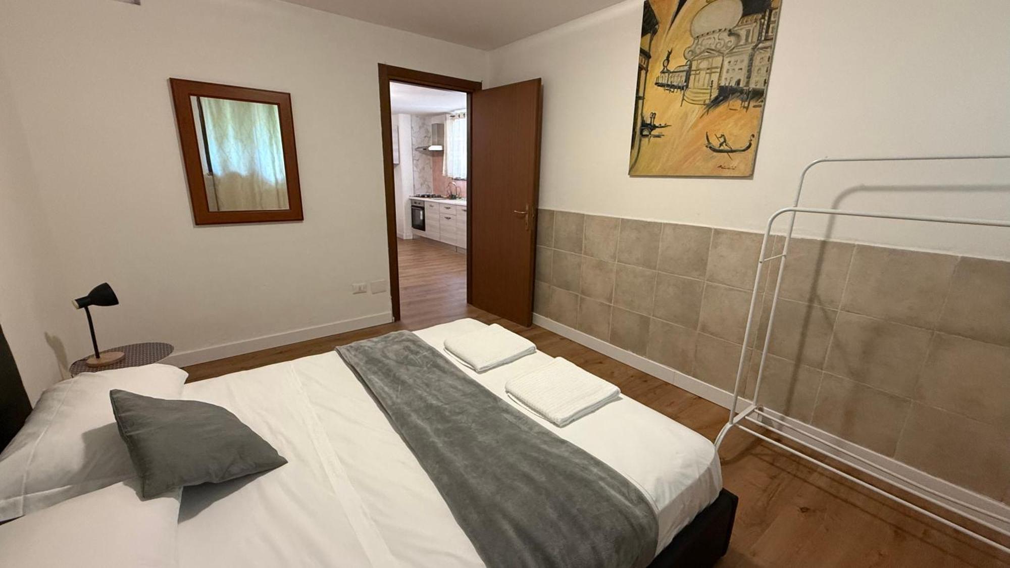 Dehomes - Relax & Business Apartments Buccinasco Δωμάτιο φωτογραφία